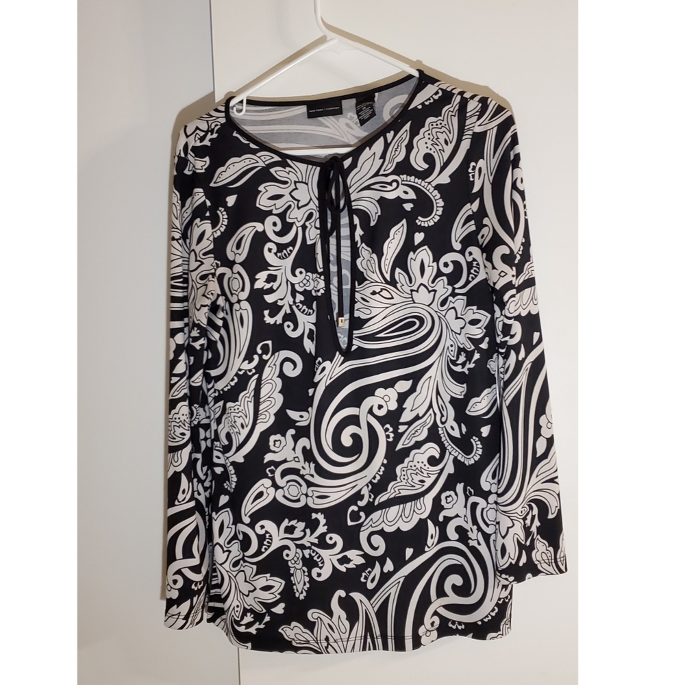 black and white pattern blouse